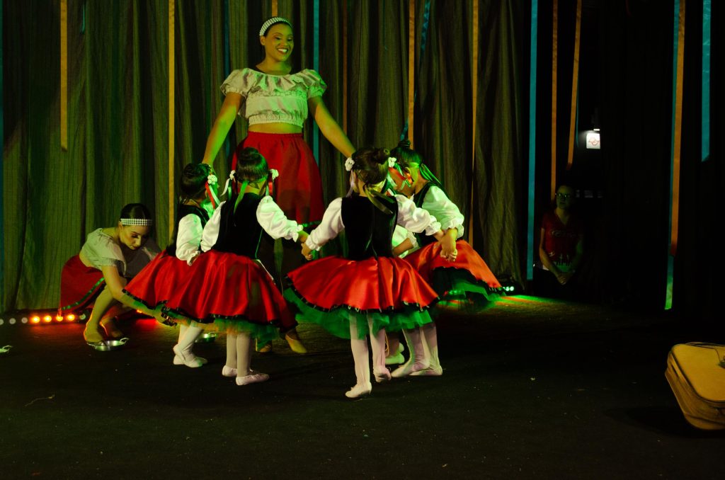 Festival de Inverno “Identidade” (ballet)