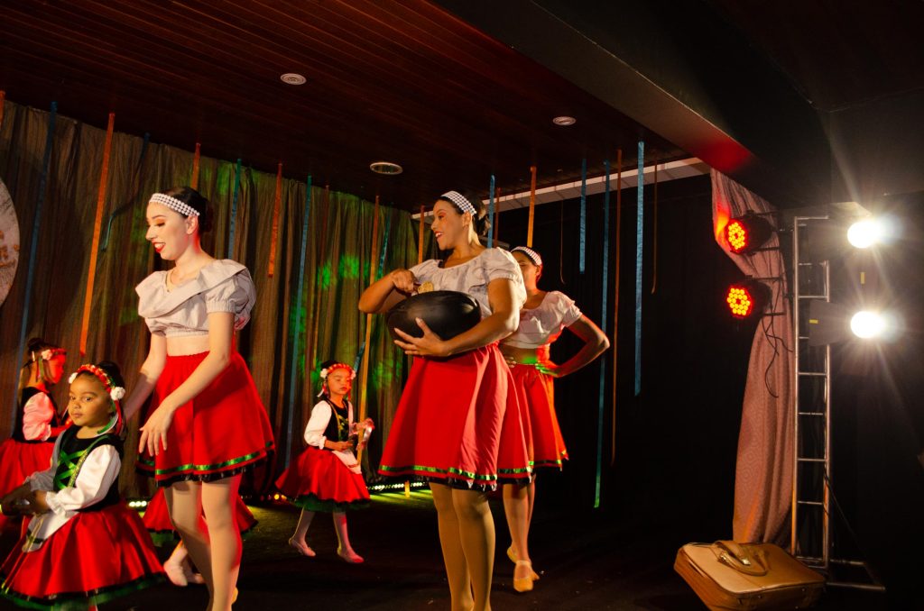 Festival de Inverno “Identidade” (ballet)
