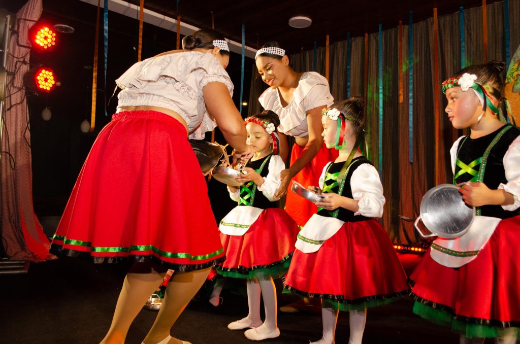 Festival de Inverno “Identidade” (ballet)