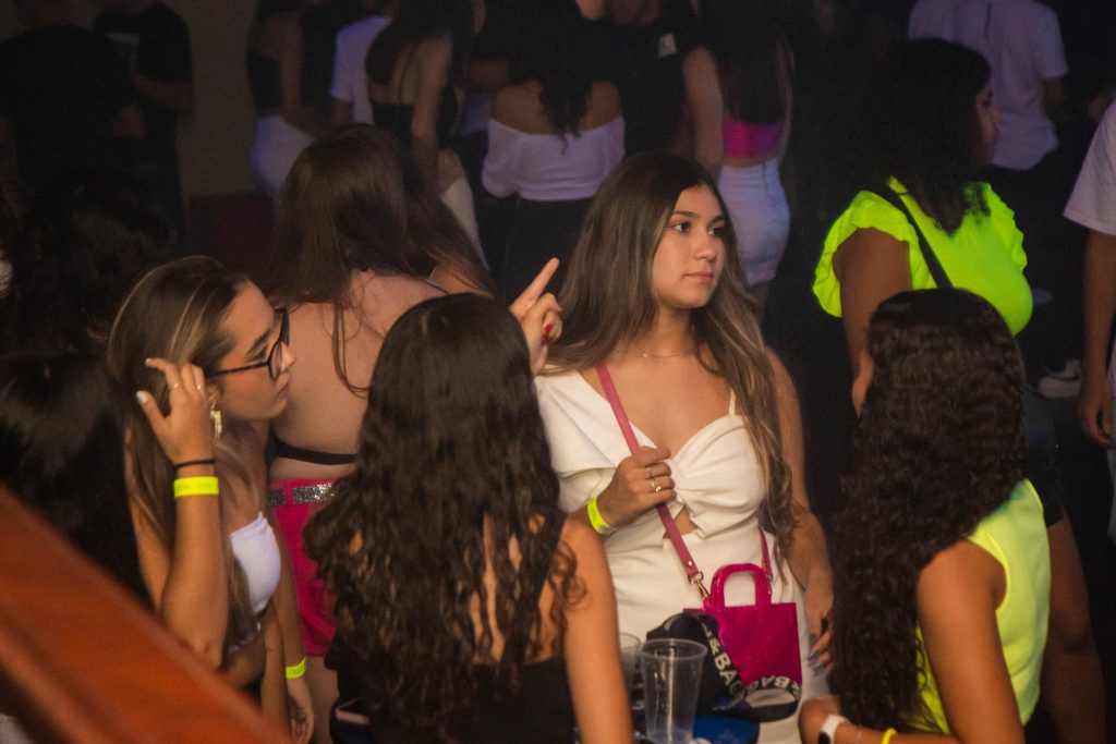 TEC Beats – Festa Neon