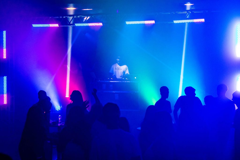 TEC Beats – Festa Neon