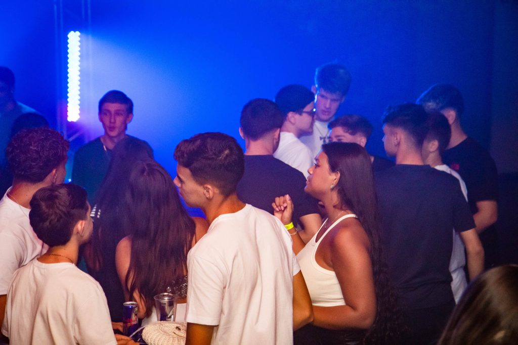 TEC Beats – Festa Neon