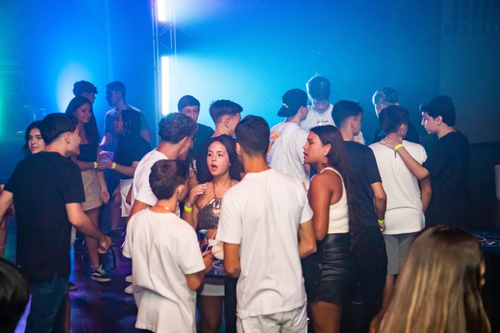 TEC Beats – Festa Neon