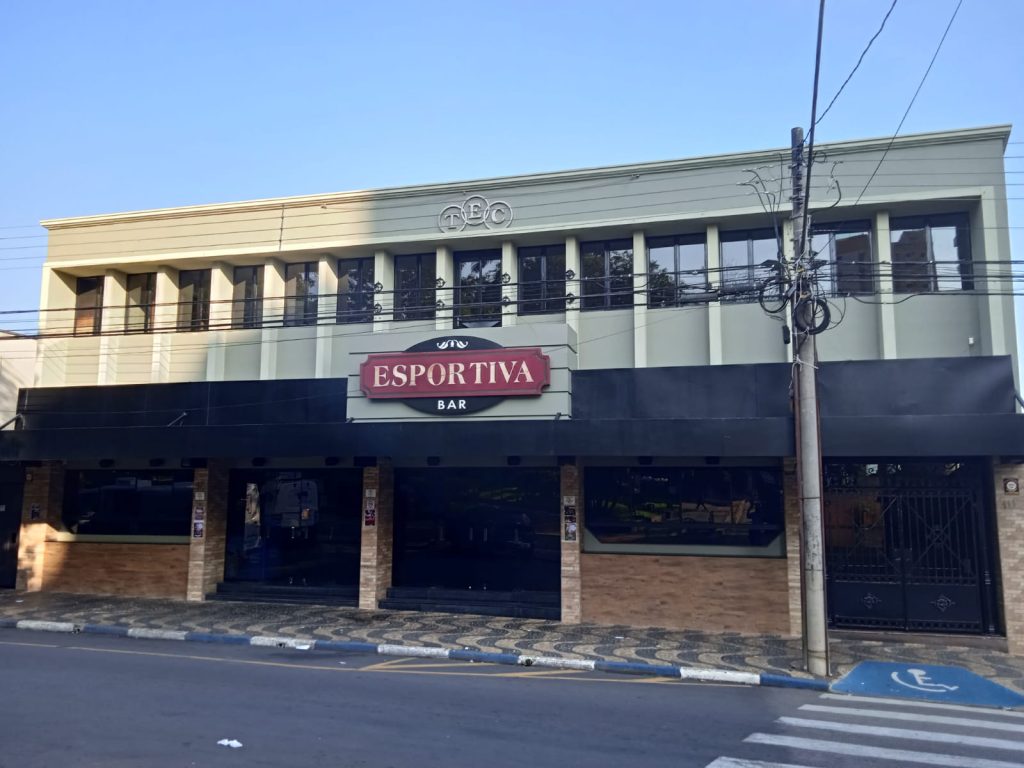 Nova pintura da sede social: Renovação que preserva a história