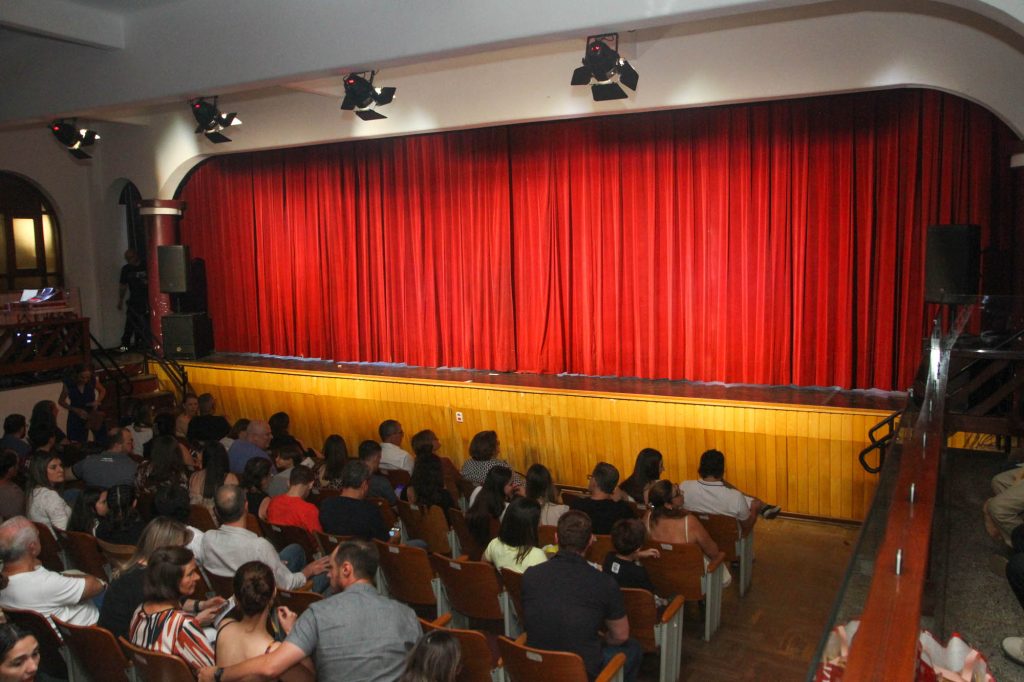 Espetáculo de dança Era uma vez