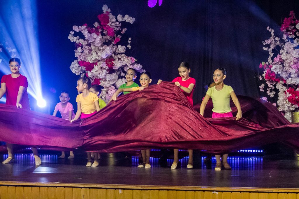 Espetáculo de dança Era uma vez