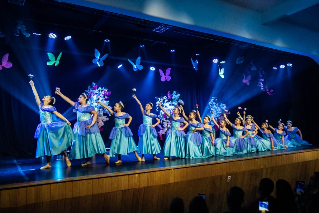Espetáculo de dança Era uma vez