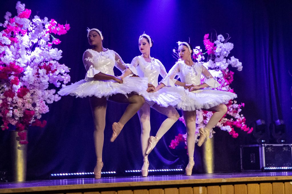 Espetáculo de dança Era uma vez