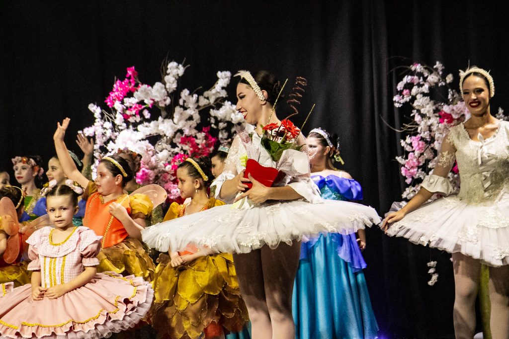 Espetáculo de dança Era uma vez