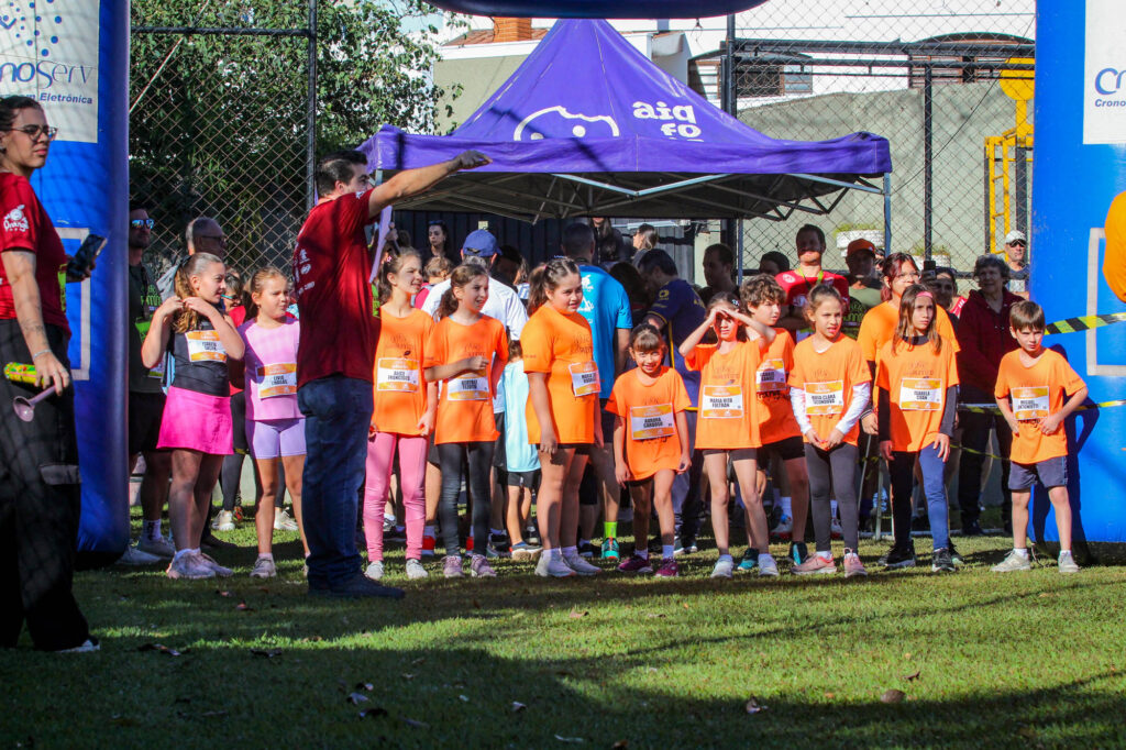 TEC Kids Running Orange Toys