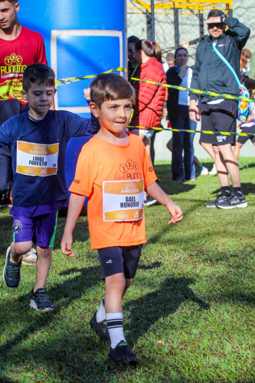 TEC Kids Running Orange Toys