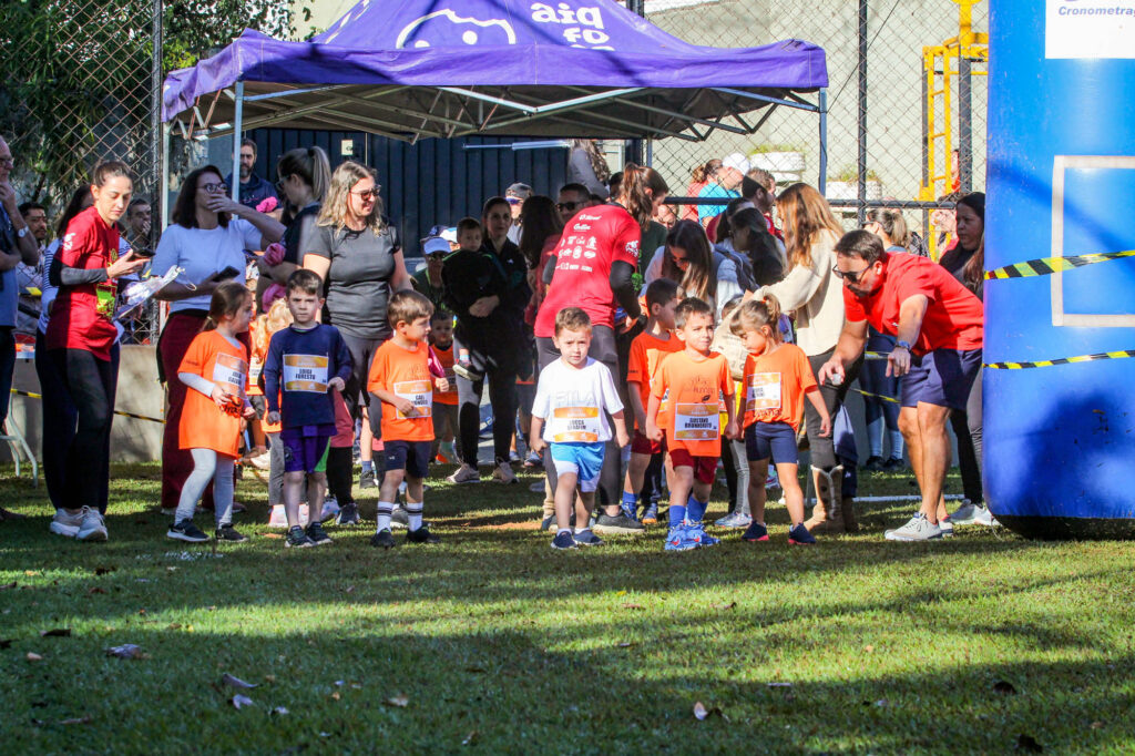 TEC Kids Running Orange Toys