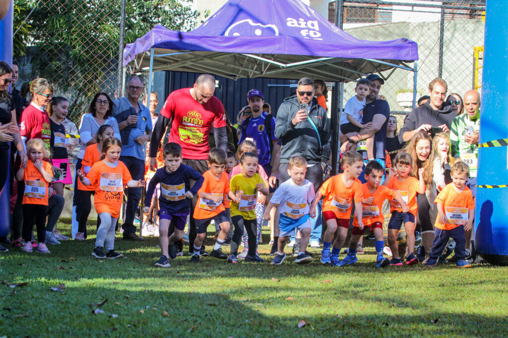 TEC Kids Running Orange Toys