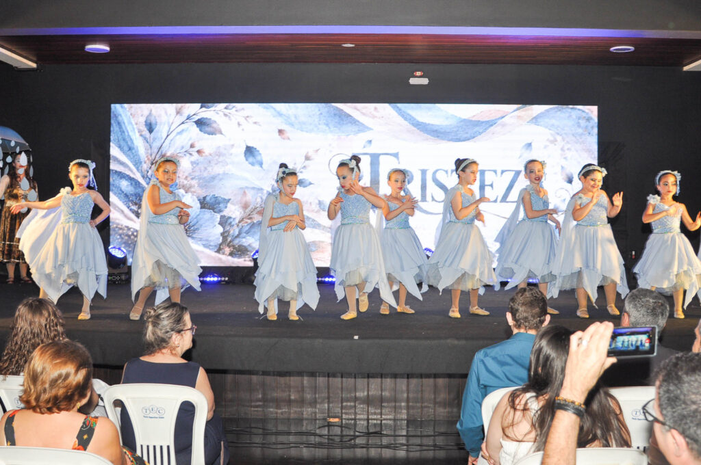 Espetáculo de Dança “Caixa das Emoções”