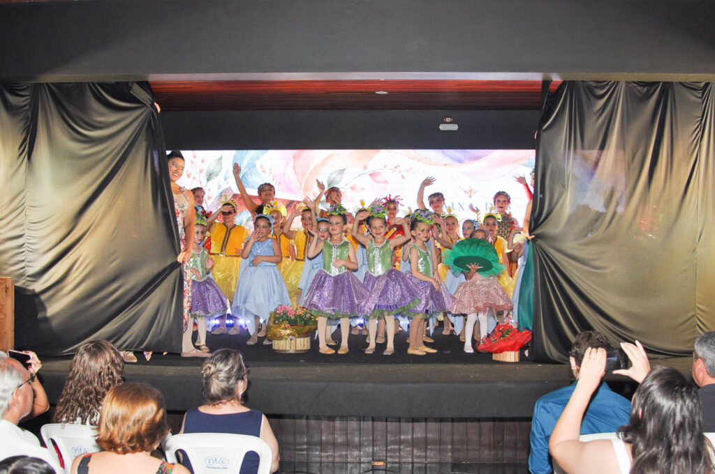 Espetáculo de Dança “Caixa das Emoções”